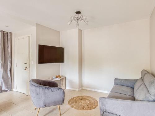Apartment Les Jardins de Phebus by Interhome