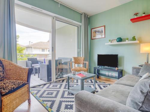 Posezení v ubytování Studio Les Terrasses du Golf by Interhome