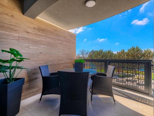 Apartment Wing 77 by Interhome