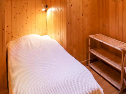 Cama o camas de una habitación en Chalet Chalet Astrantia by Interhome