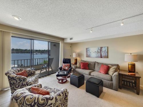 Φωτογραφία από το άλμπουμ του 228 Edgewater Inn σε Charlevoix