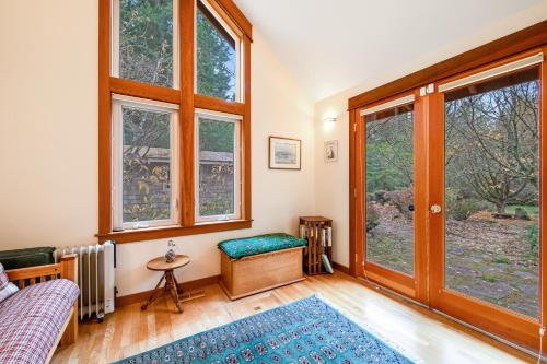 Gallery image of Bainbridge Island Retreat in Fletcher Bay
