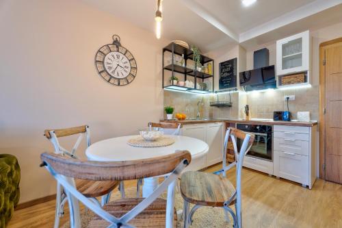 Una cocina o zona de cocina en Nera lux apartman