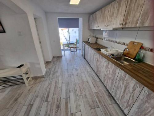 Tenerife Apartment Dulcynea with terrace and garden 600m2 with ocean and Teide view