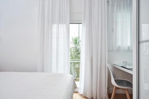 Elite Living 2bd Apt next to Hilton-Ilisia Park