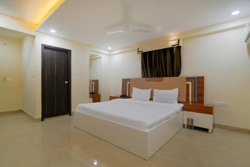 Gallery image of FabHotel Imperial Regency in Indore