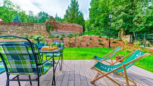 Vonkajšia záhrada v ubytovaní Apartamenty VIP Centrum - Wczasowa 17 by Royal Aparts