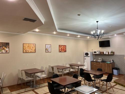 Restoran atau tempat lain untuk makan di Lowcost hotel Berison Hudyakova