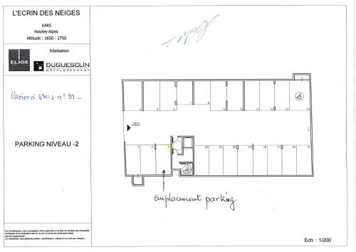 a plan and a diagram of a building at Spacieux et Fonctionnel dans Ecrin des Neiges in Vars