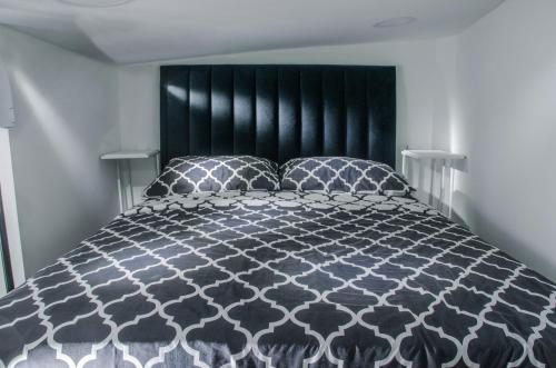 Posteľ alebo postele v izbe v ubytovaní Main Square Luxury Apartment
