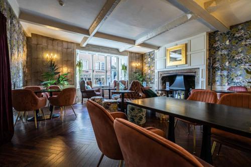 Ruang duduk di The Swan Hotel, Wells, Somerset - The Coaching Inn Group