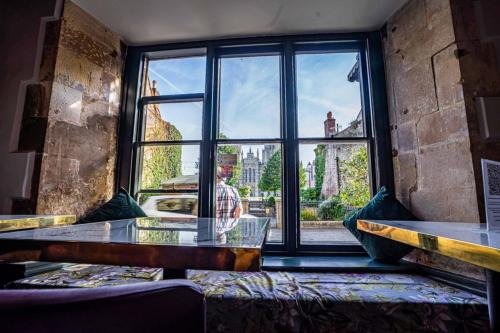 Ruang duduk di The Swan Hotel, Wells, Somerset - The Coaching Inn Group