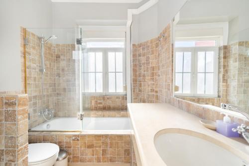 WHome AQ2 Prime Location Luxury for Family & Friends