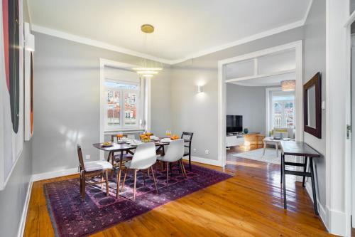 WHome AQ2 Prime Location Luxury for Family & Friends