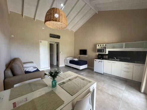 Η κουζίνα ή μικρή κουζίνα στο Parque Los Nogales Apart Hotel