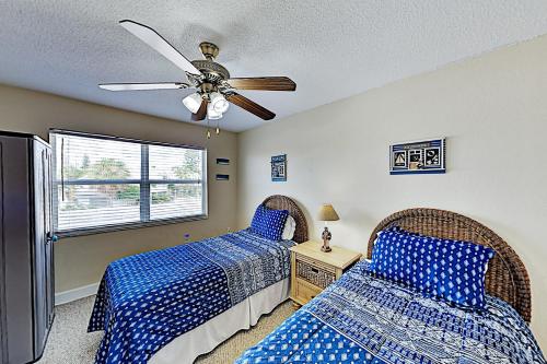 Gallery image of Waves Unit 20 in St Pete Beach