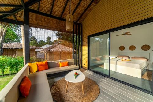 Foto de la galería de Suan Residence - Exotic and Contemporary Bungalows with Private Pool en Chaloklum