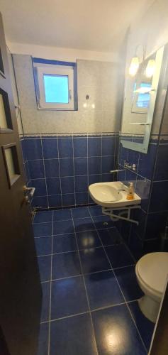 Ένα μπάνιο στο Modern