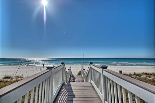 PierPark 2BR Beachfront Luxury Condo w View Sterling Breeze Resorts photo 37