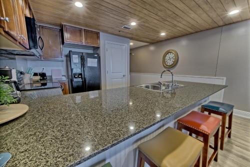 PierPark 2BR Beachfront Luxury Condo w View Sterling Breeze Resorts photo 24