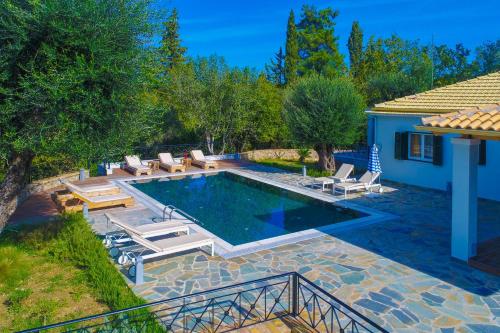 Afbeelding uit fotogalerij van Achilleion Forest Villa in Kynopiástai
