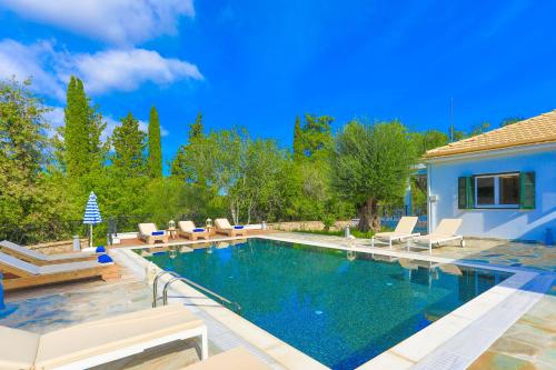 Afbeelding uit fotogalerij van Achilleion Forest Villa in Kynopiástai