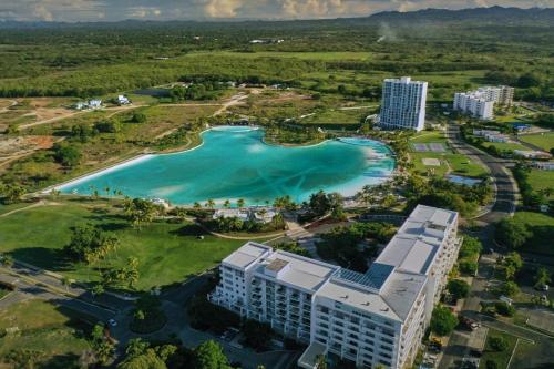 an aerial view of a resort and a lake at BlueLagoon Apartamento en Playa Blanča in Playa Blanca