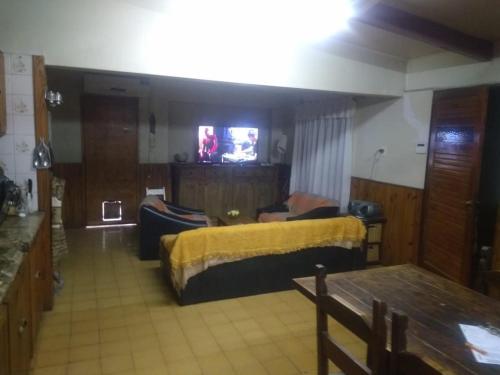 TV a/nebo společenská místnost v ubytování Casa Barrio Residencial II