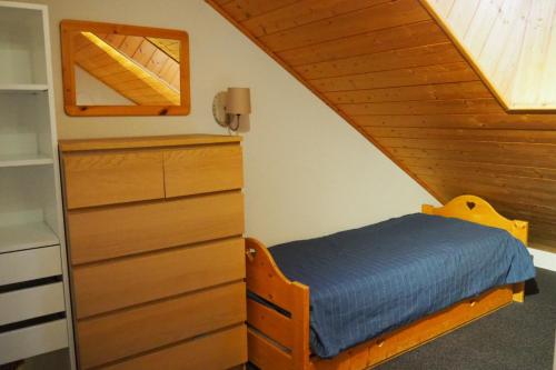 Cama ou camas em um quarto em Duplex résidence ALDEBARAN RISOUL - 3 pièces - 8 personnes