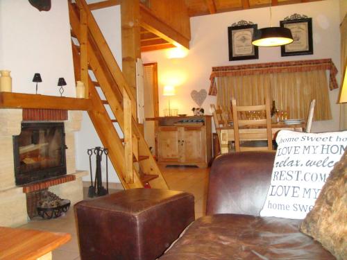 Χώρος καθιστικού στο Chalet Clementine