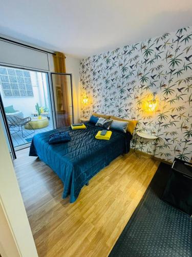 Posteľ alebo postele v izbe v ubytovaní Stunning 2 bedroom Apartment with great design Sitges centre beach