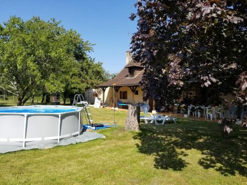 Gallery image of Monis Cottage in der Natur in La Chapelle-Naude