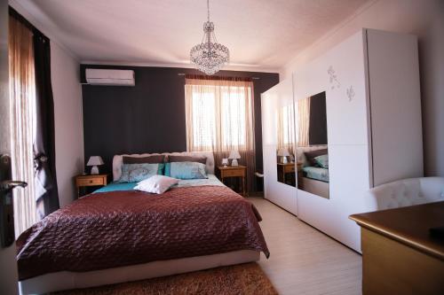Posteľ alebo postele v izbe v ubytovaní Villa LONG ISLAND Luxury Residence, Sali Dugi otok-private parking,next to beach