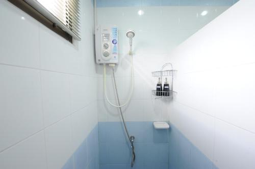 Bathroom sa Ruankasalong Hua Hin