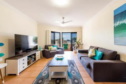 Breakers 1 3 LJHooker Yamba picture