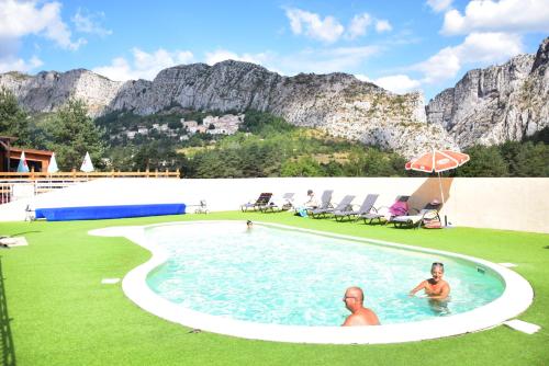 Φωτογραφία από το άλμπουμ του Camping La Pinatelle σε Saint-Auban