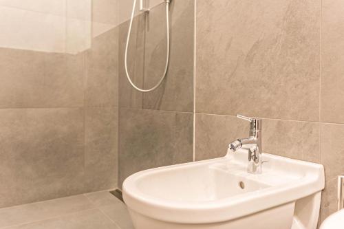 Salle de bains dans l'établissement Apartment La Rodra
