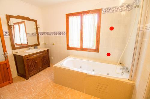 Kúpeľňa v ubytovaní Perfecta villa para vacaciones con wifi y A/C