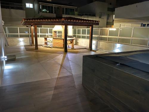 Fotografie z fotogalerie ubytování Cobertura Guarujá Apto com Jacuzzi e Churrasqueira v destinaci Guarujá