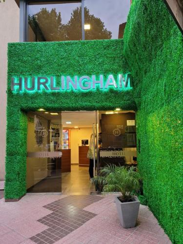 ヴィラ・カルロス・パスにあるHotel Hurlinghamのギャラリーの写真