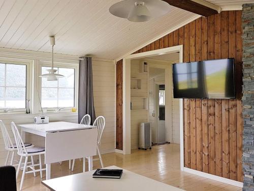 Gallery image of Two-Bedroom Holiday home in Utvik 3 in Reed