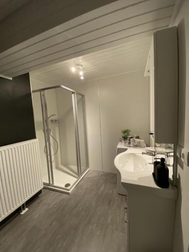 Apartment Mona´s Homeにあるバスルーム