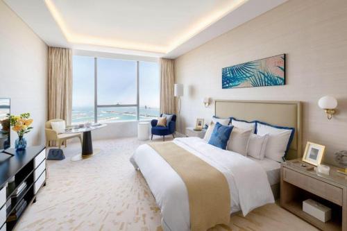 HVR THE PALM DUBAI photo 2