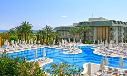 Piscina di Novum Garden Side Hotel o nelle vicinanze