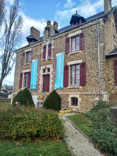 Gallery image of Hotel Particulier LE ROCHER DES MARAIS "Proximité Plage & Vue mer pour certains hébergements" in Pornic