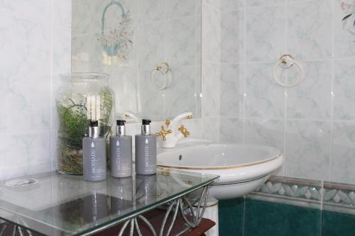 Bilik mandi di Florentia Guest House