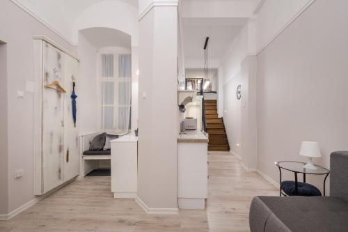 BpR Waldorf Wooden Home 1052 Budapest, 15 Régi posta utca kép - 3