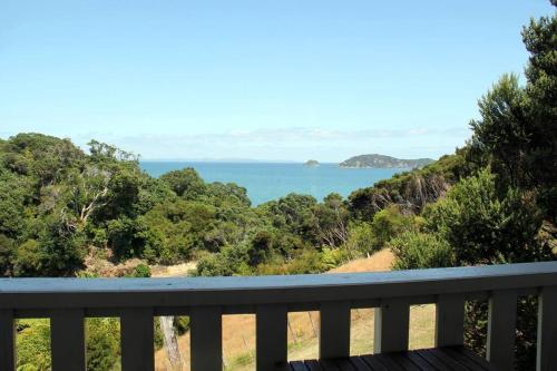 Fotografie z fotogalerie ubytování Pohutukawa Coastal Chalets v destinaci Coromandel Town