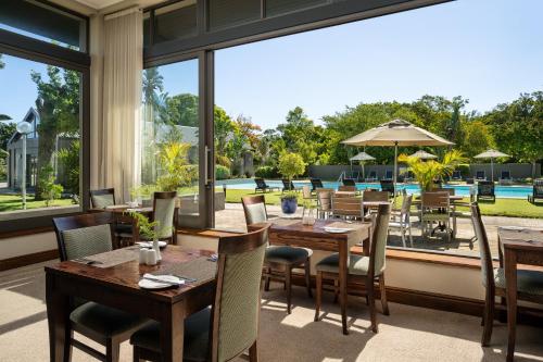 Bazén v ubytování Premier Resort The Moorings, Knysna nebo v jeho okolí