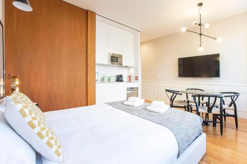 Cute & Bright Flat w/ AC by LovelyStay
